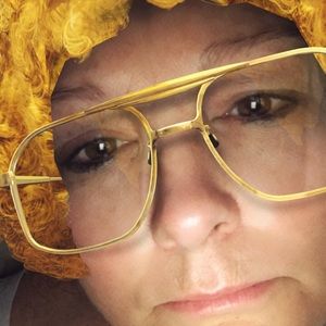 Meet your Posher, Michele